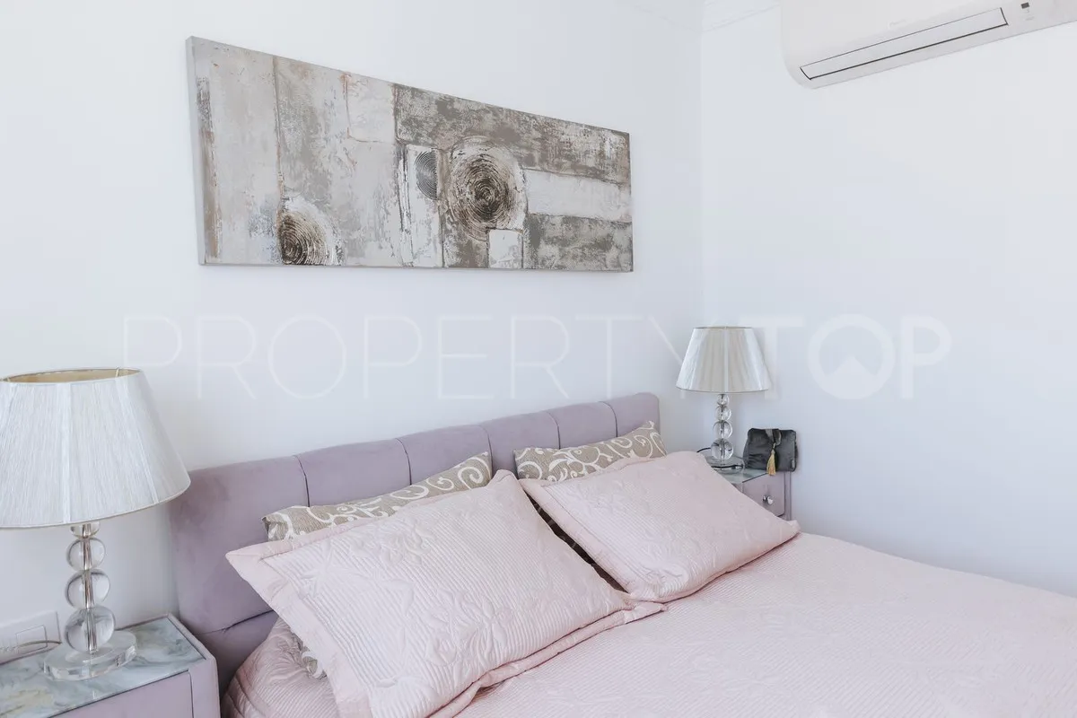 For sale Manilva penthouse with 4 bedrooms