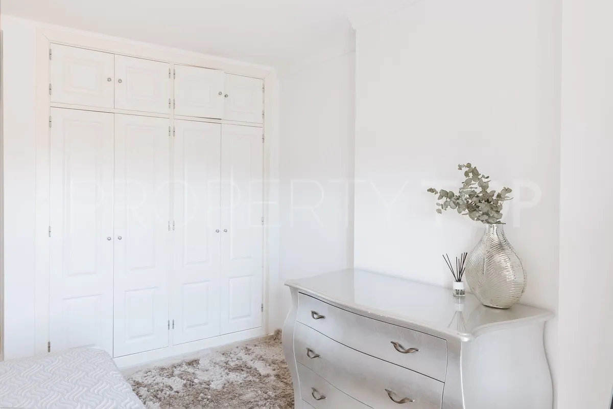 For sale Manilva penthouse with 4 bedrooms