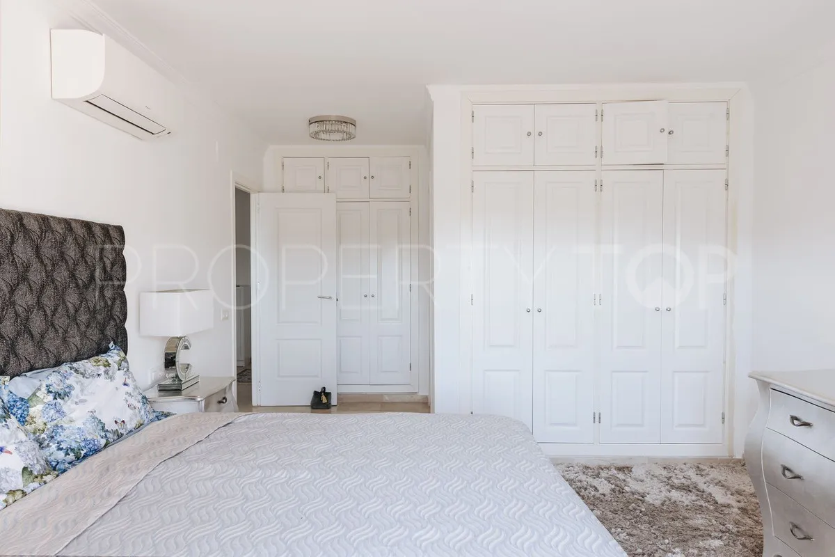 For sale Manilva penthouse with 4 bedrooms