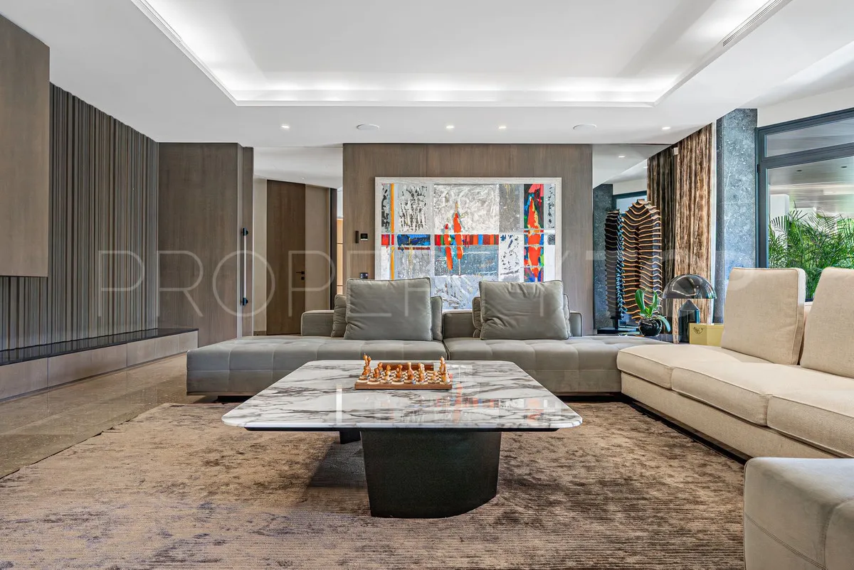8 bedrooms villa in Guadalmina Baja for sale
