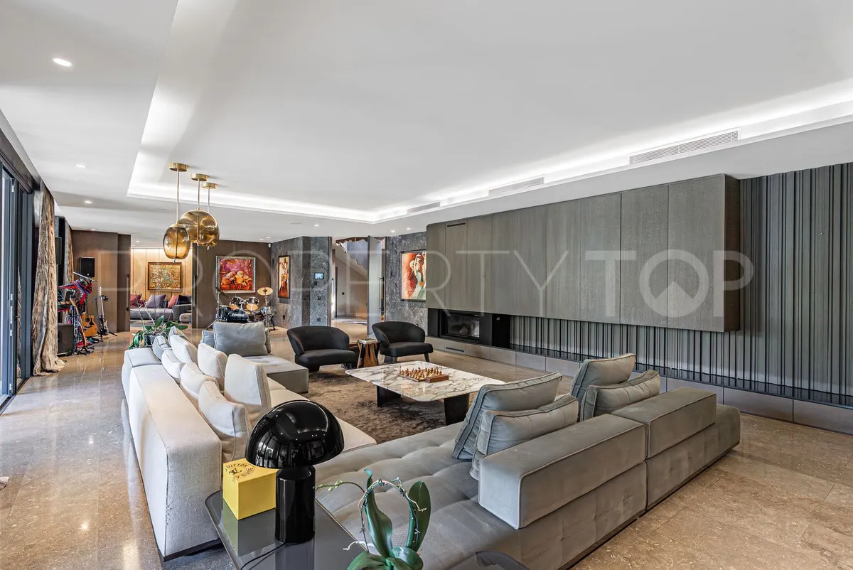 8 bedrooms villa in Guadalmina Baja for sale