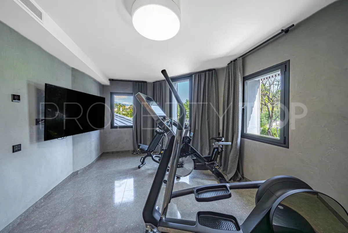 8 bedrooms villa in Guadalmina Baja for sale