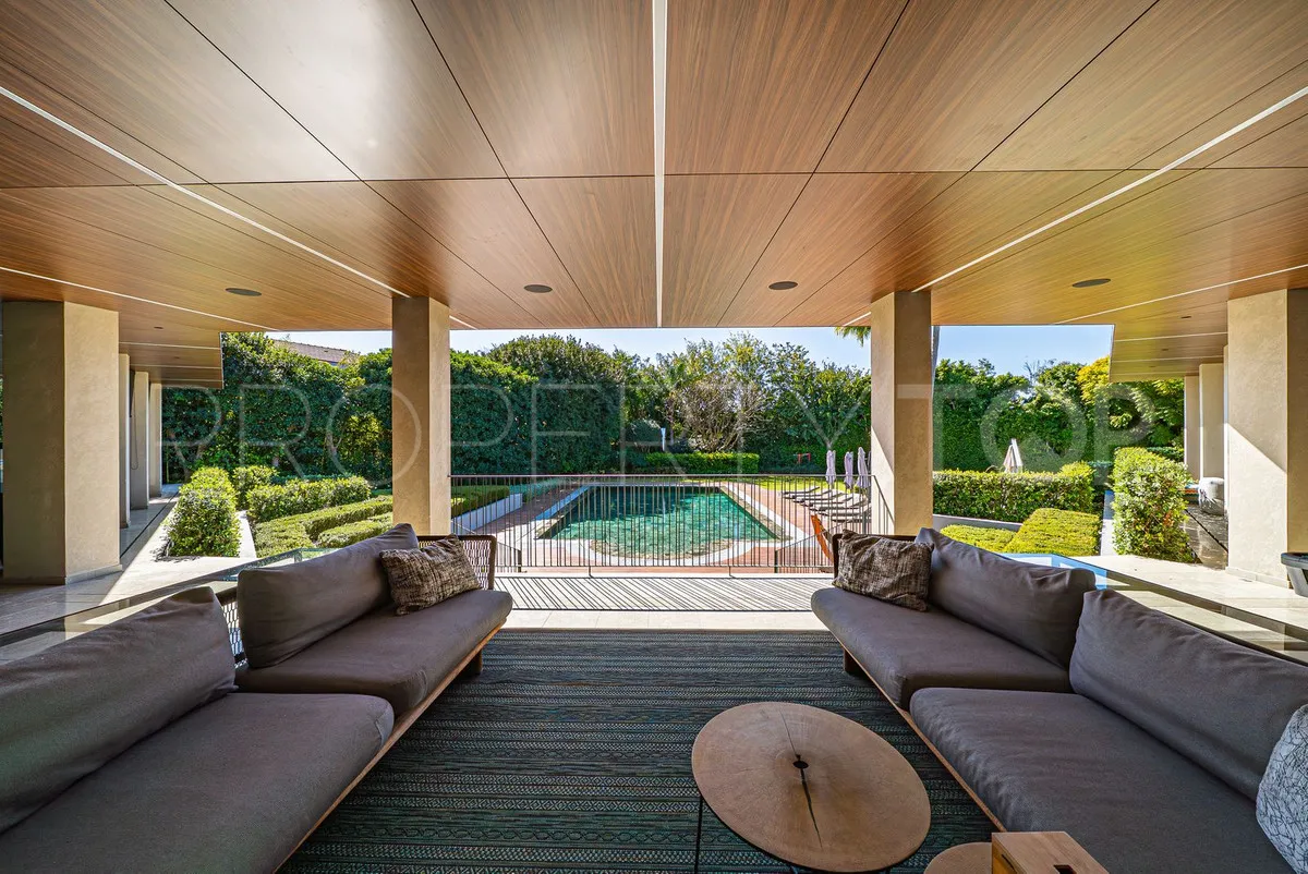 8 bedrooms villa in Guadalmina Baja for sale