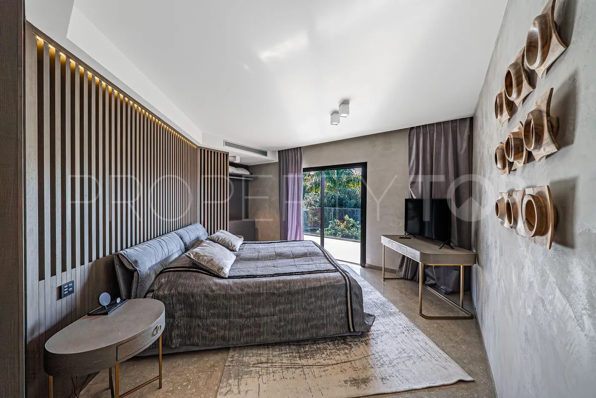 8 bedrooms villa in Guadalmina Baja for sale