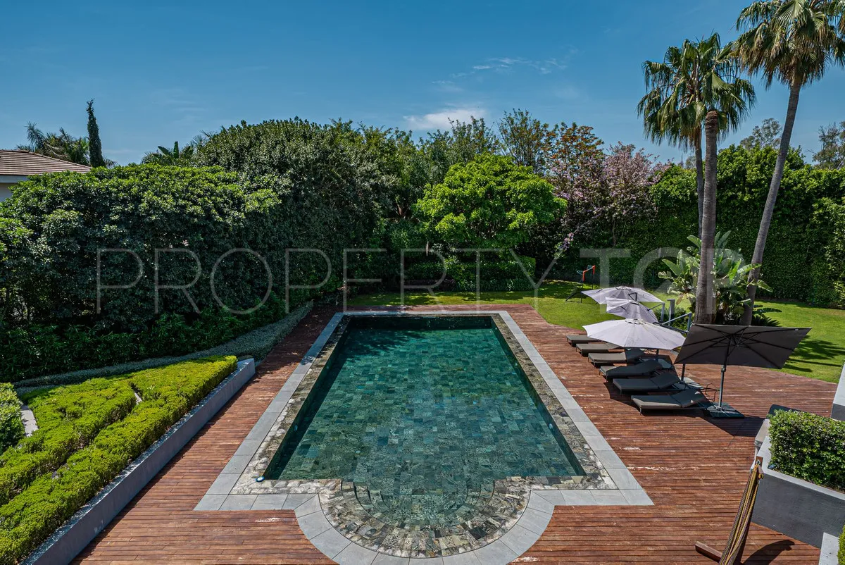 8 bedrooms villa in Guadalmina Baja for sale