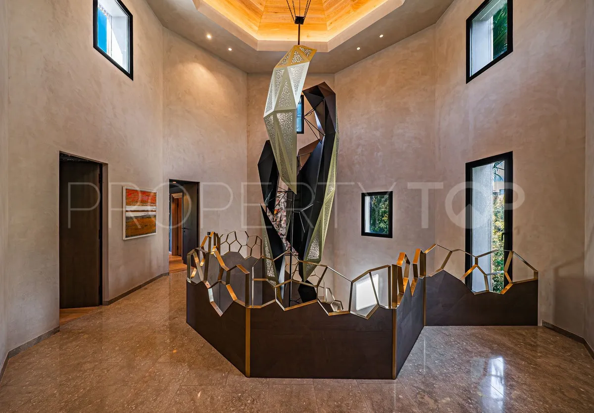 8 bedrooms villa in Guadalmina Baja for sale
