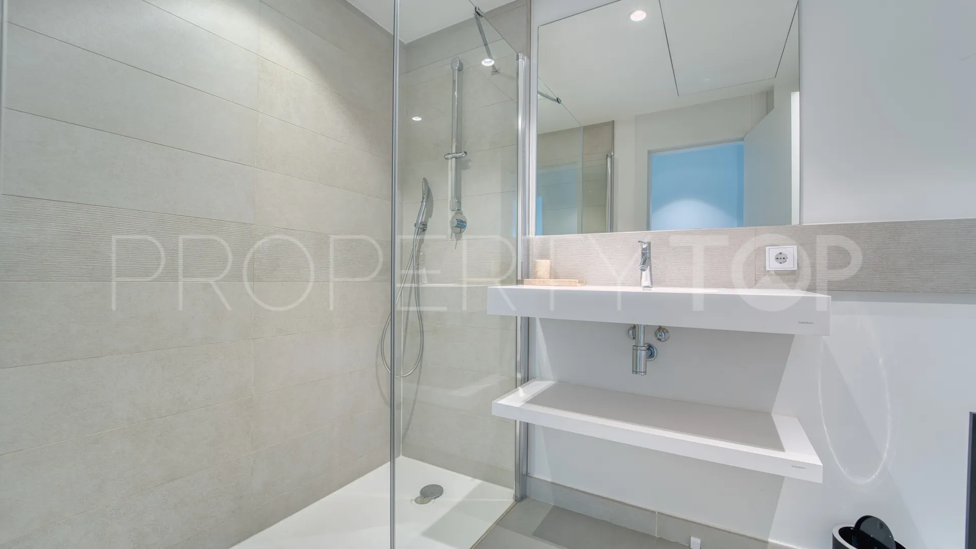 Comprar apartamento de 2 dormitorios en El Higueron