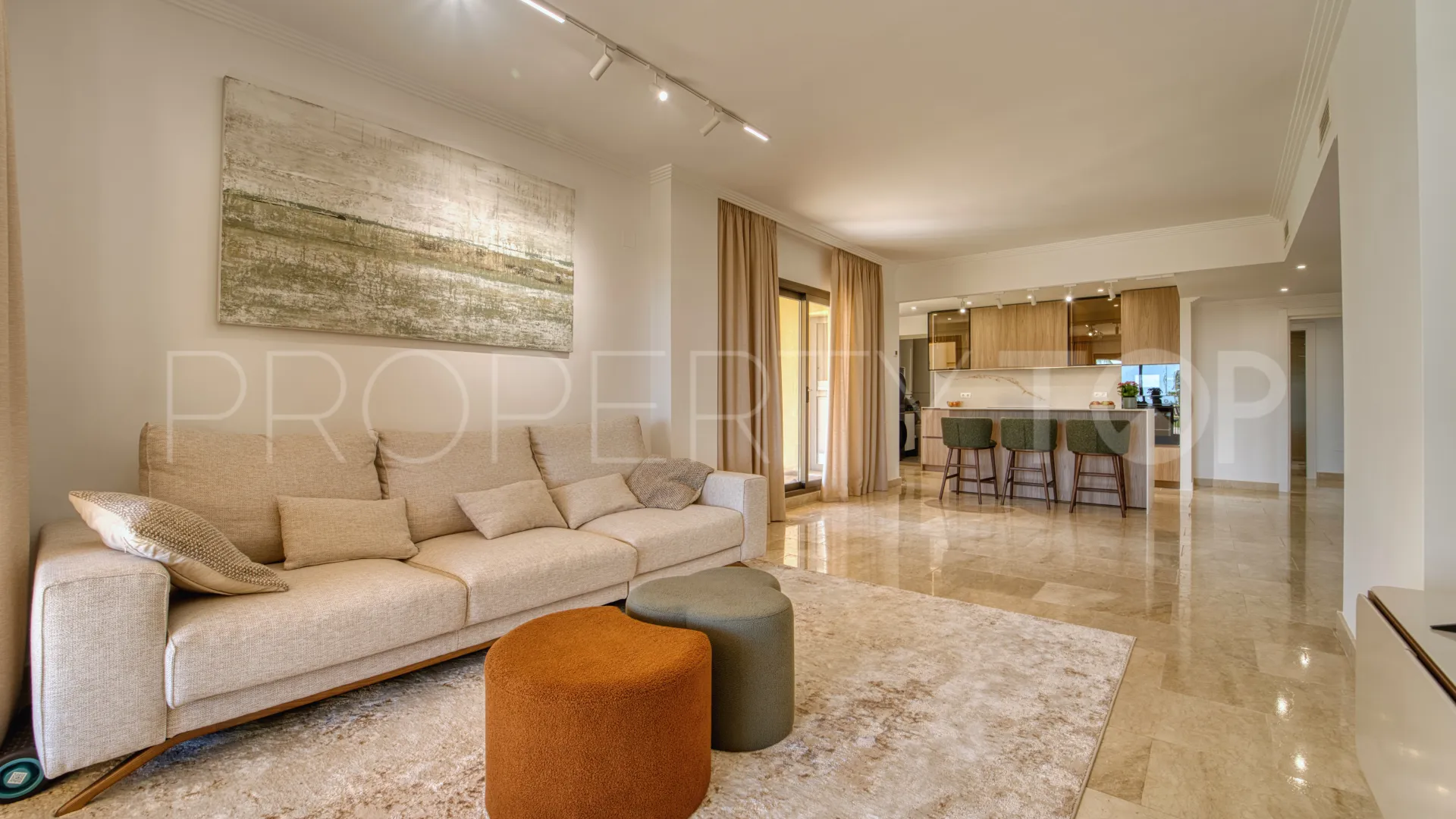 Se vende apartamento planta baja en Atalaya Hills con 3 dormitorios