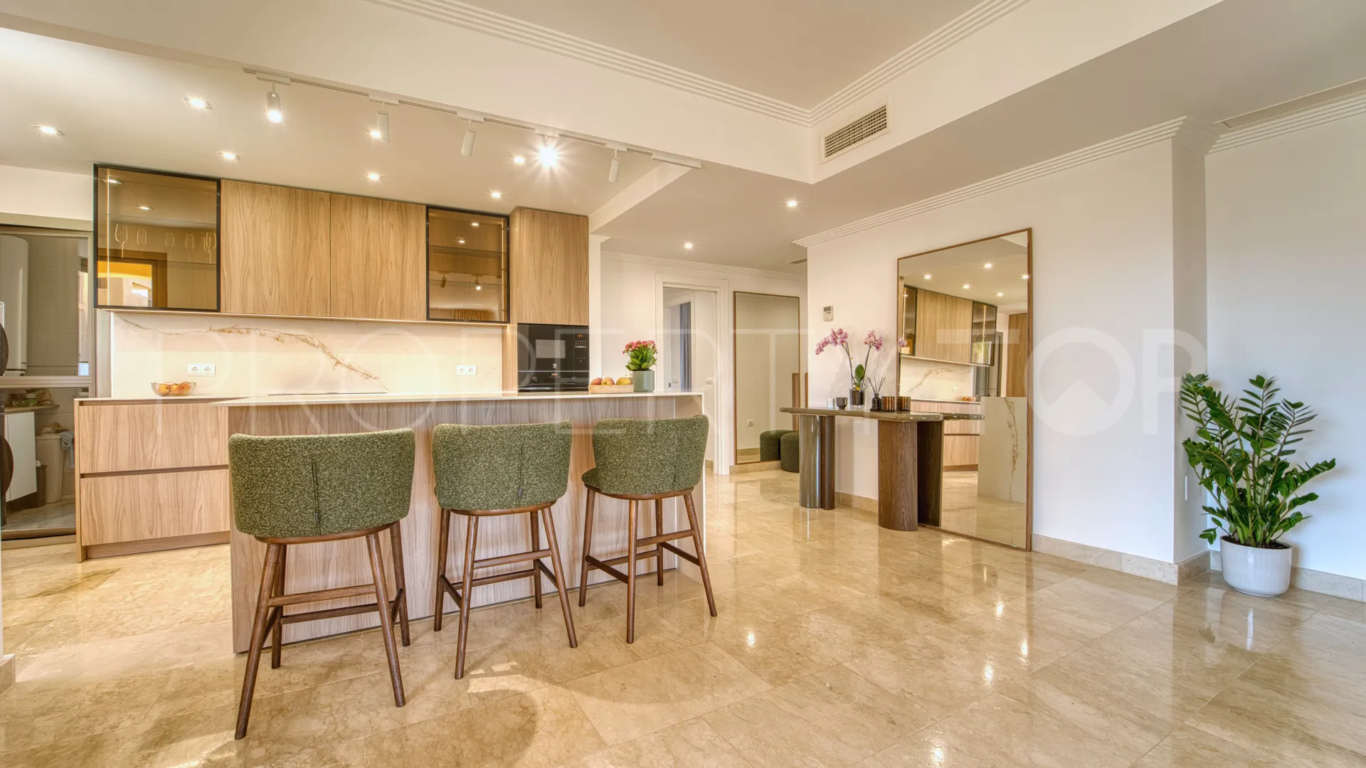 Se vende apartamento planta baja en Atalaya Hills con 3 dormitorios