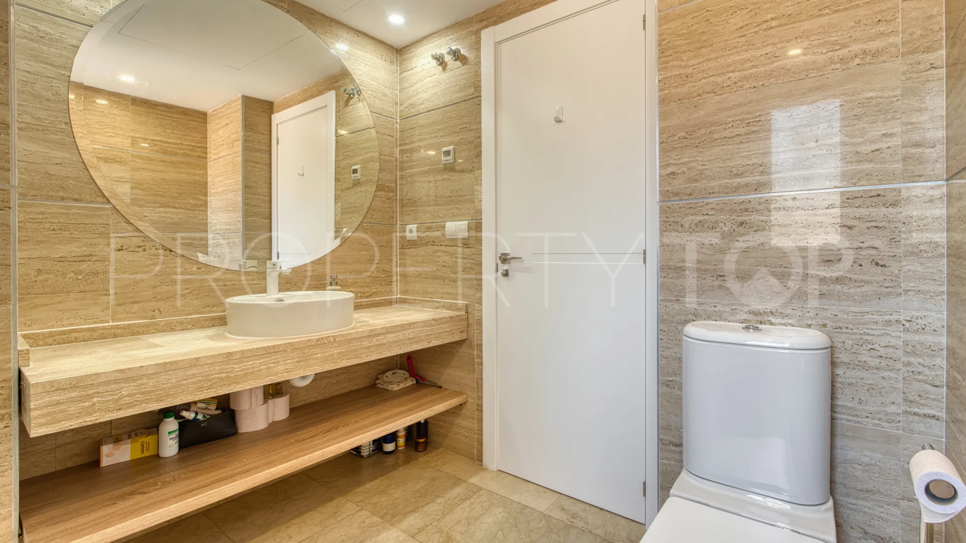 Se vende apartamento planta baja en Atalaya Hills con 3 dormitorios