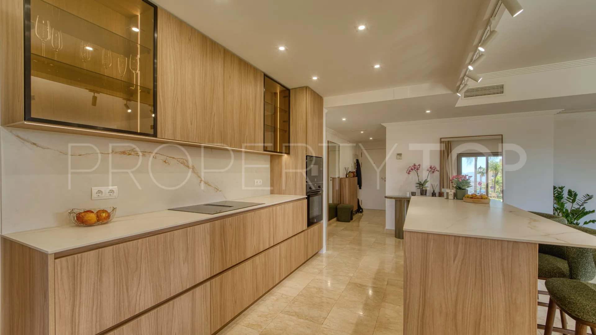 Se vende apartamento planta baja en Atalaya Hills con 3 dormitorios