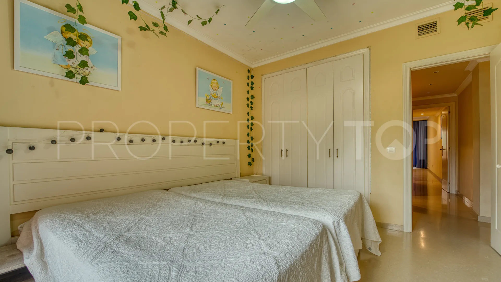 Comprar apartamento planta baja en Marbella