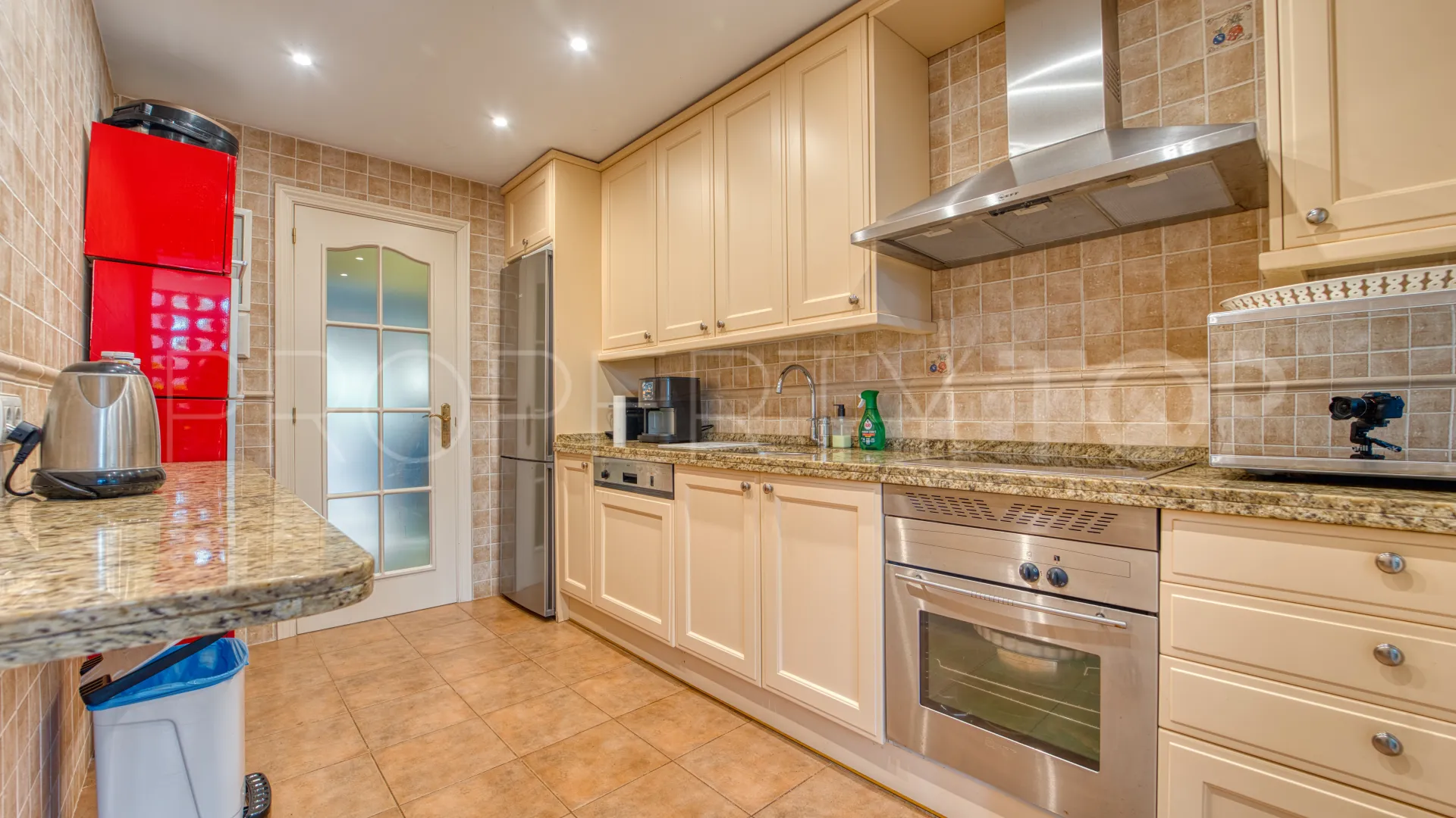 Comprar apartamento planta baja en Marbella