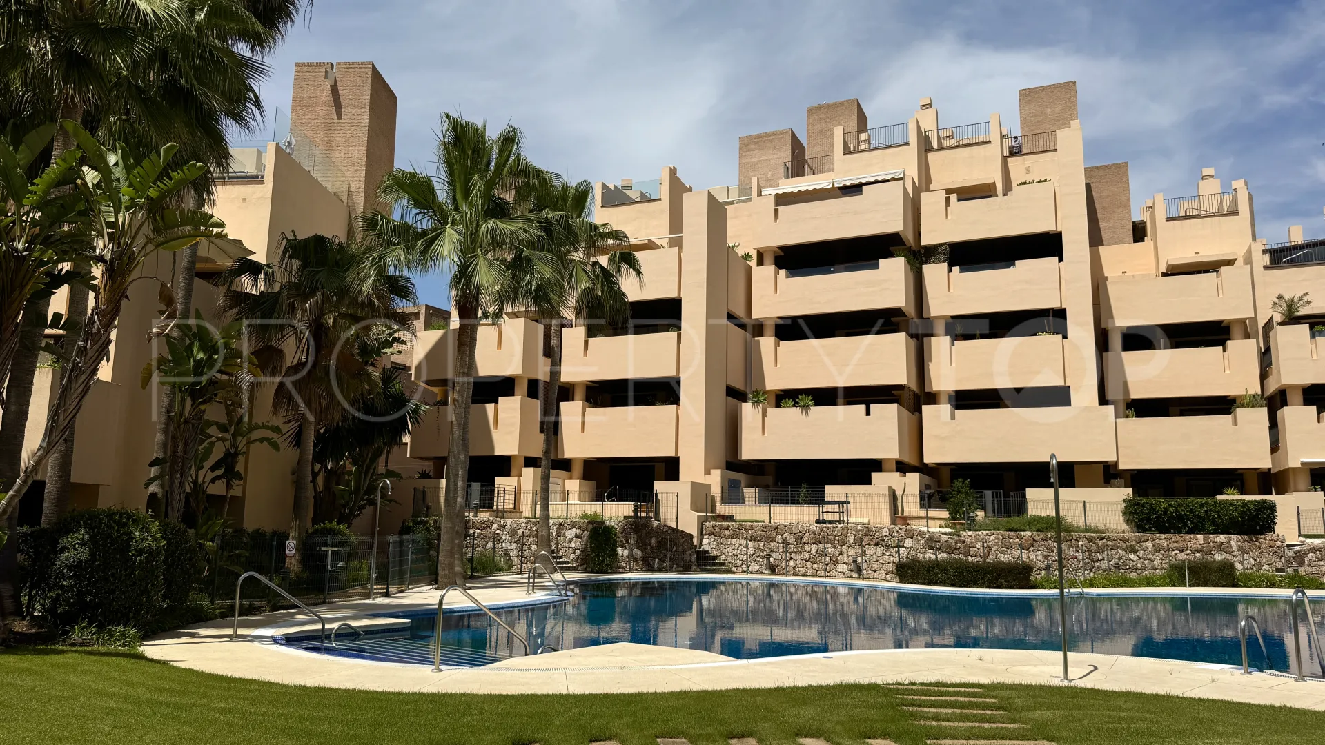 For sale Estepona penthouse with 2 bedrooms