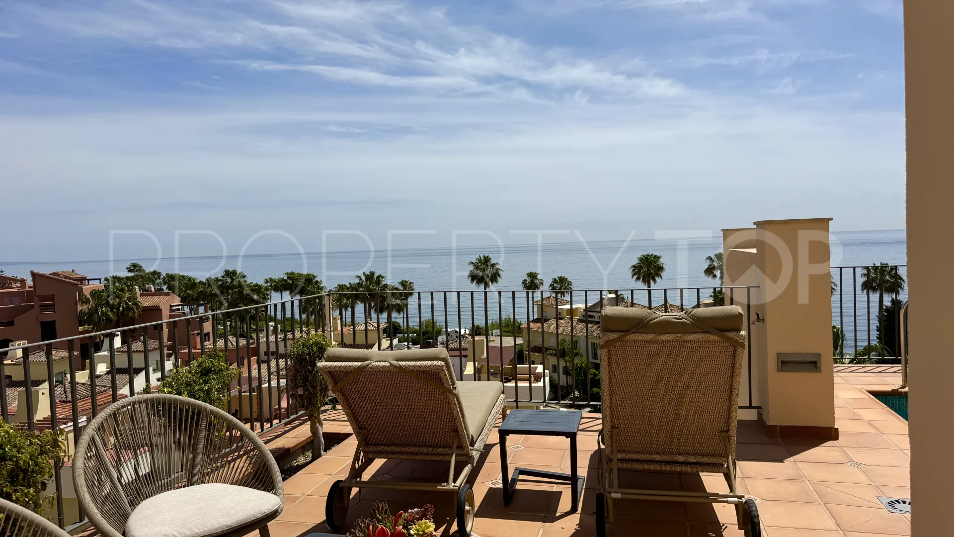 For sale Estepona penthouse with 2 bedrooms