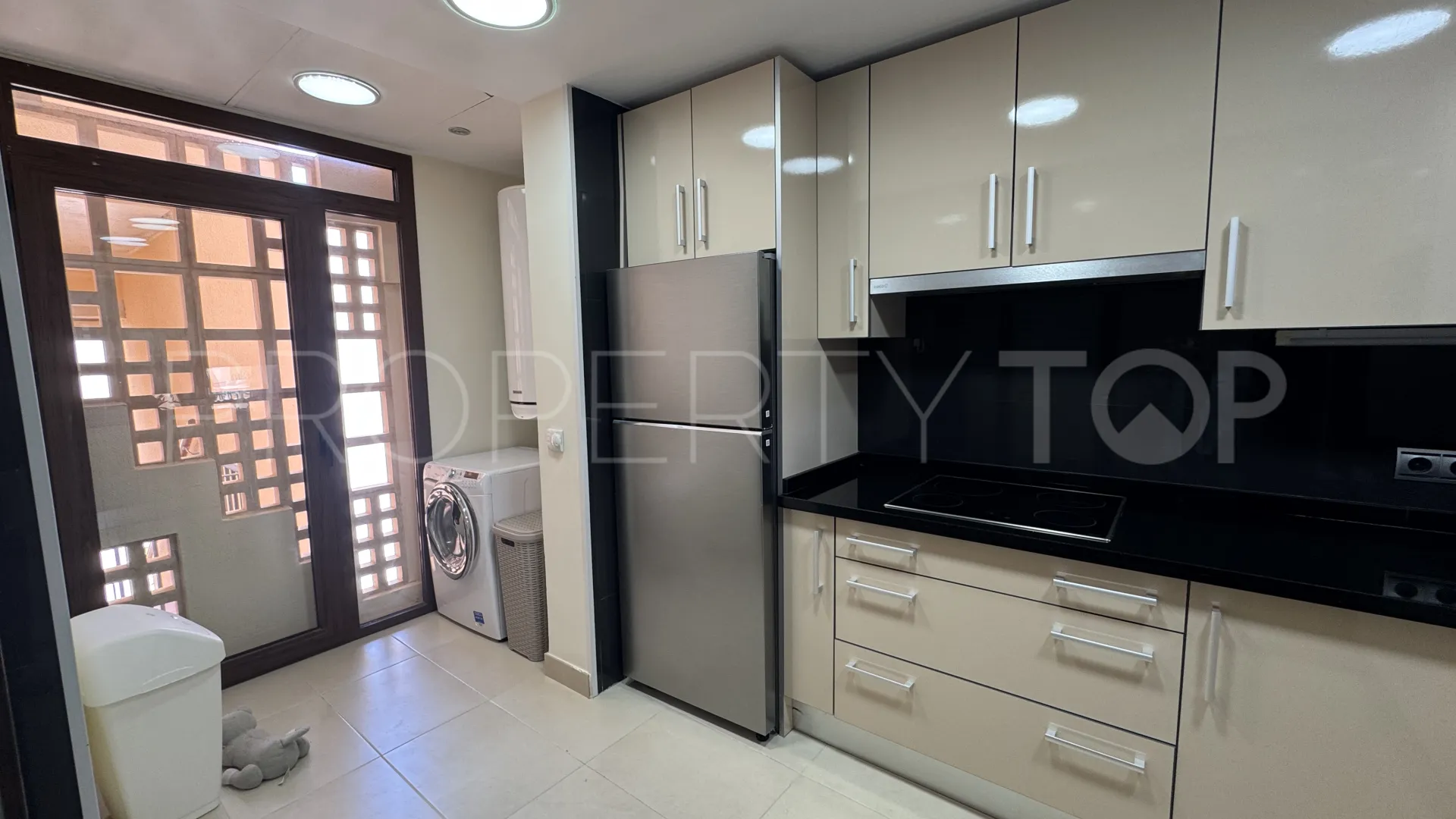 For sale Estepona penthouse with 2 bedrooms