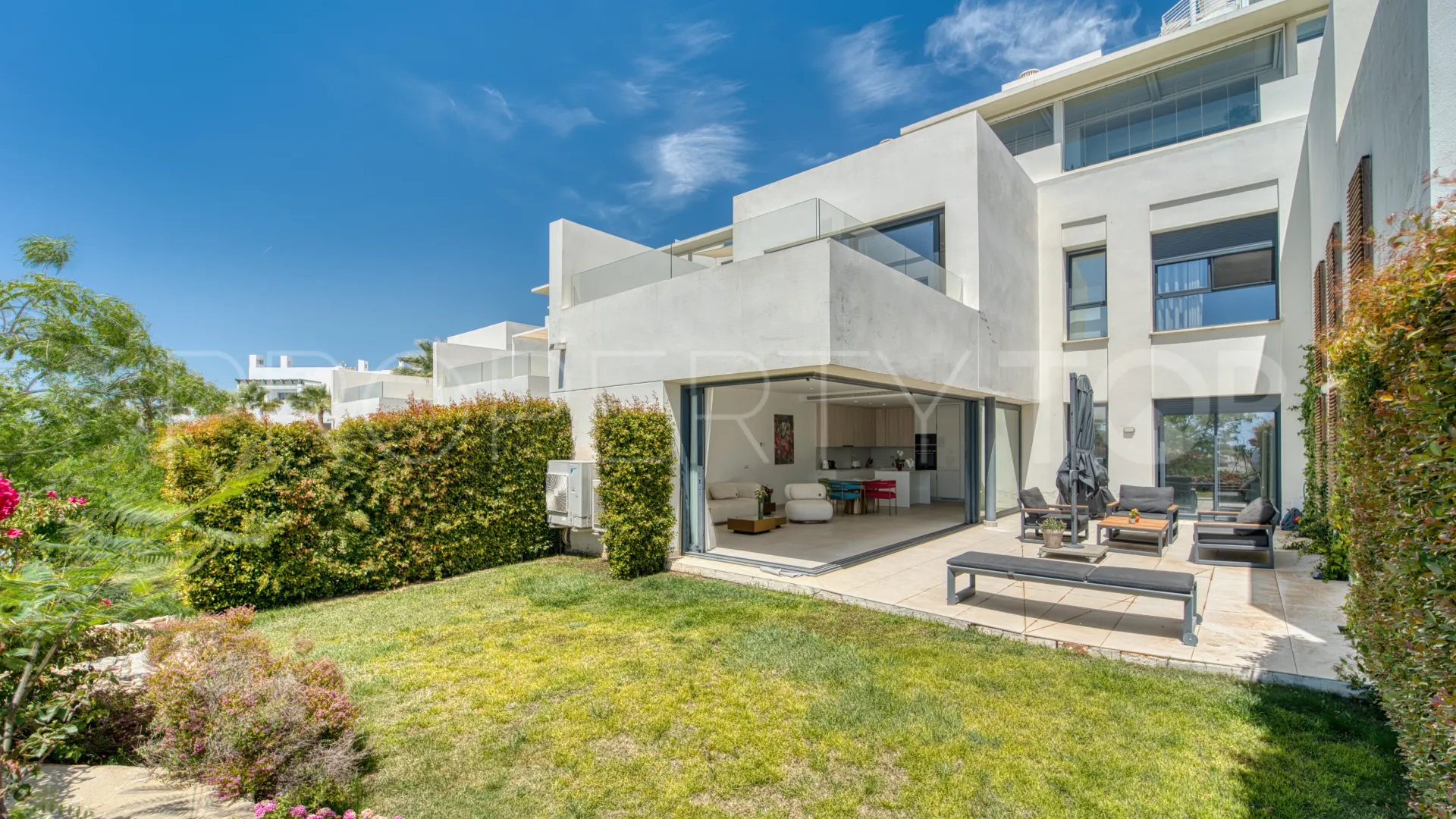 Adosado en venta con 3 dormitorios en Finca Cortesin
