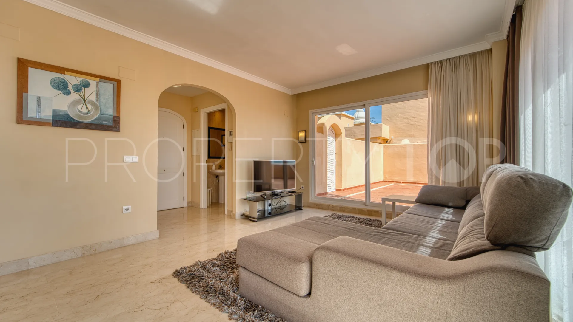 Atico duplex en venta en Elviria con 3 dormitorios