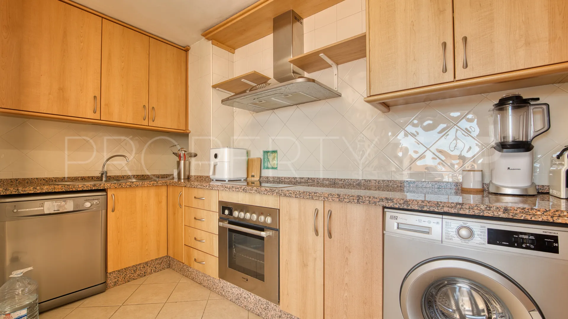 Atico duplex en venta en Elviria con 3 dormitorios