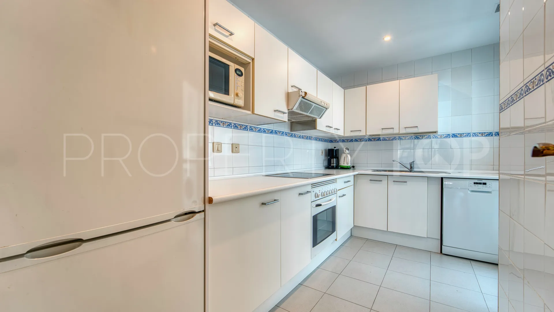Atico duplex con 4 dormitorios a la venta en Terrazas de Banus