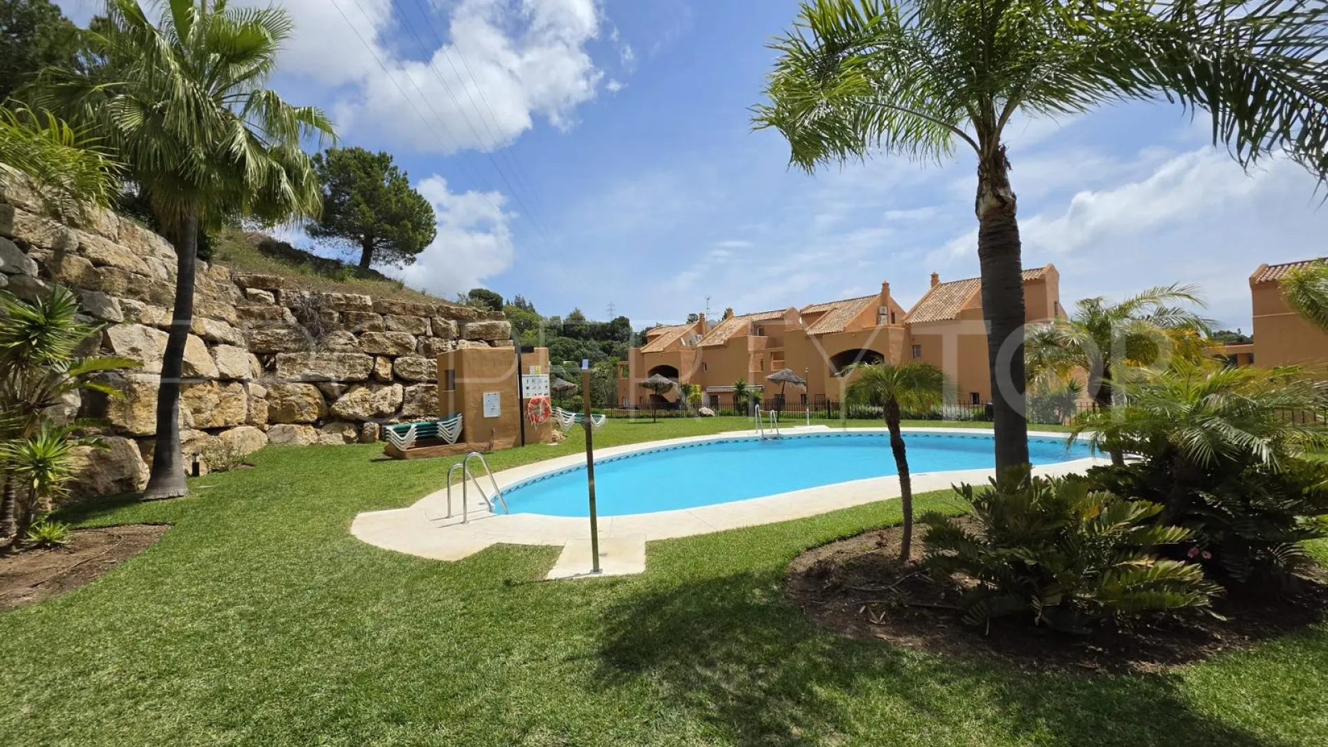 Ground floor apartment for sale in Marbella East