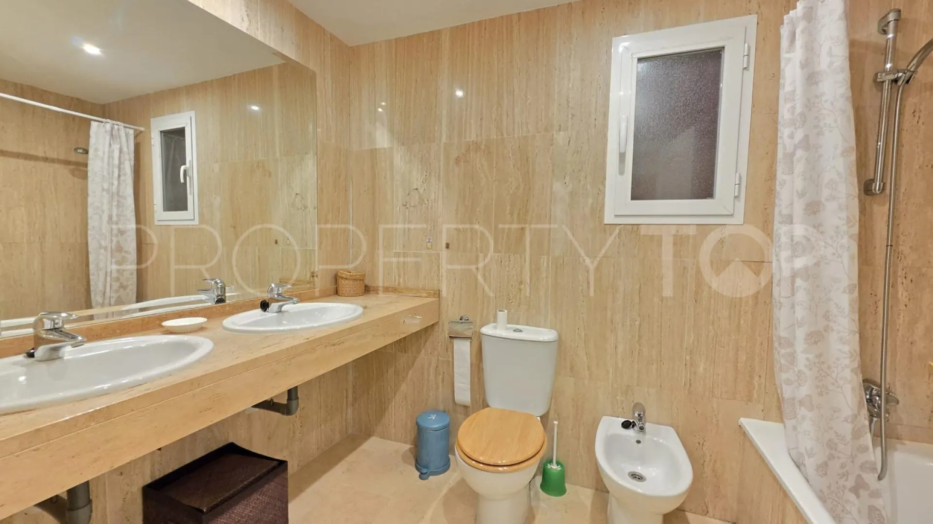 Ground floor apartment for sale in Marbella East