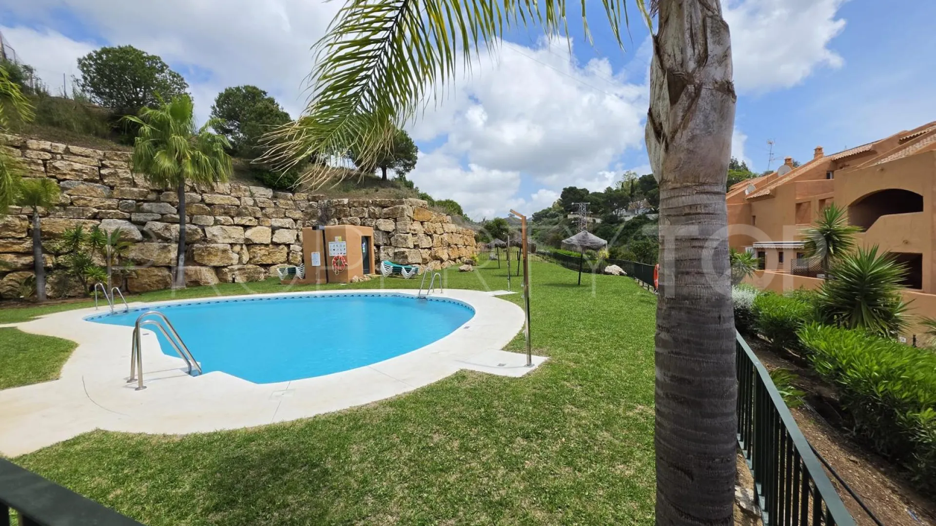 Ground floor apartment for sale in Marbella East