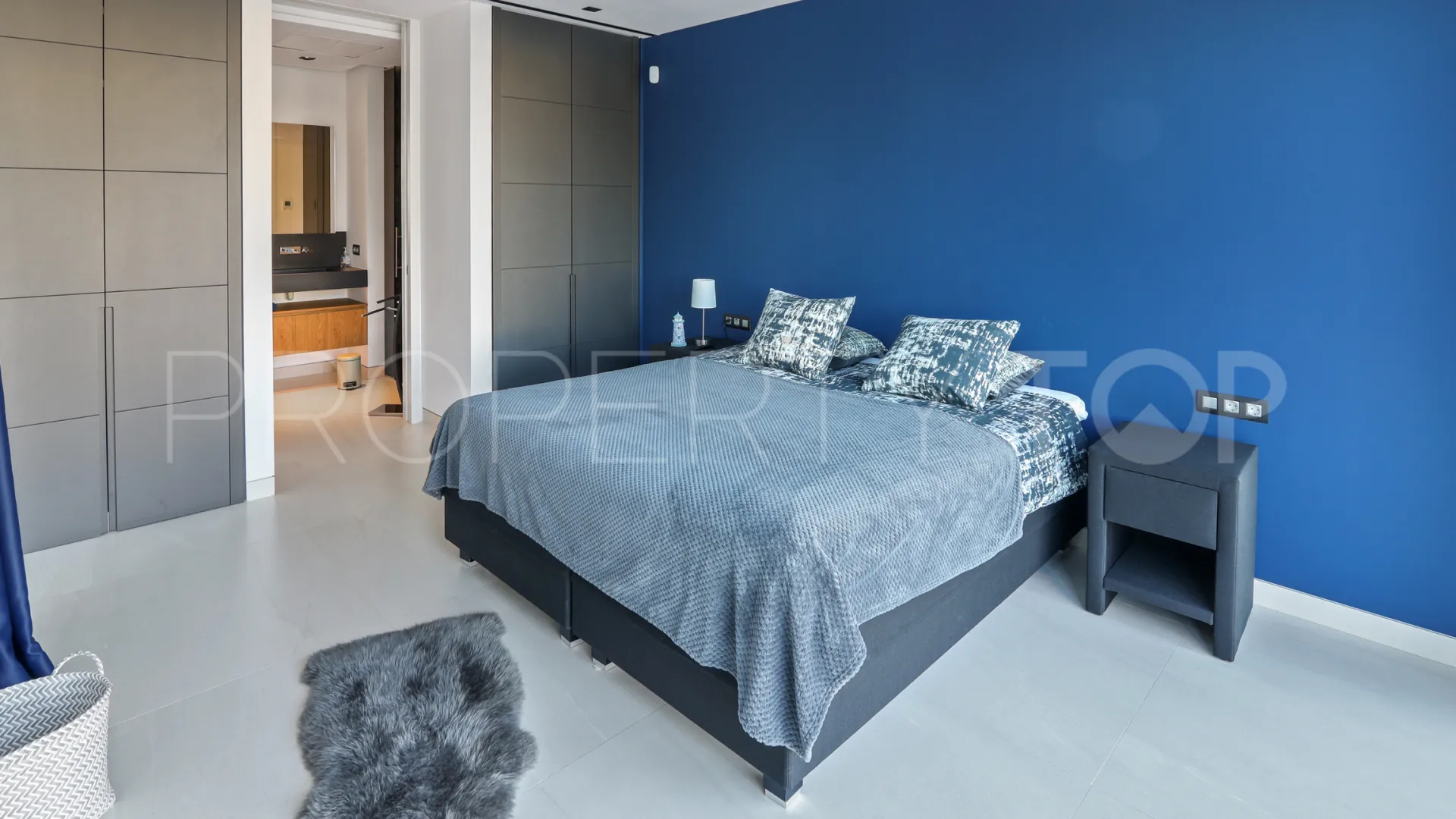 Villa a la venta de 6 dormitorios en Los Flamingos