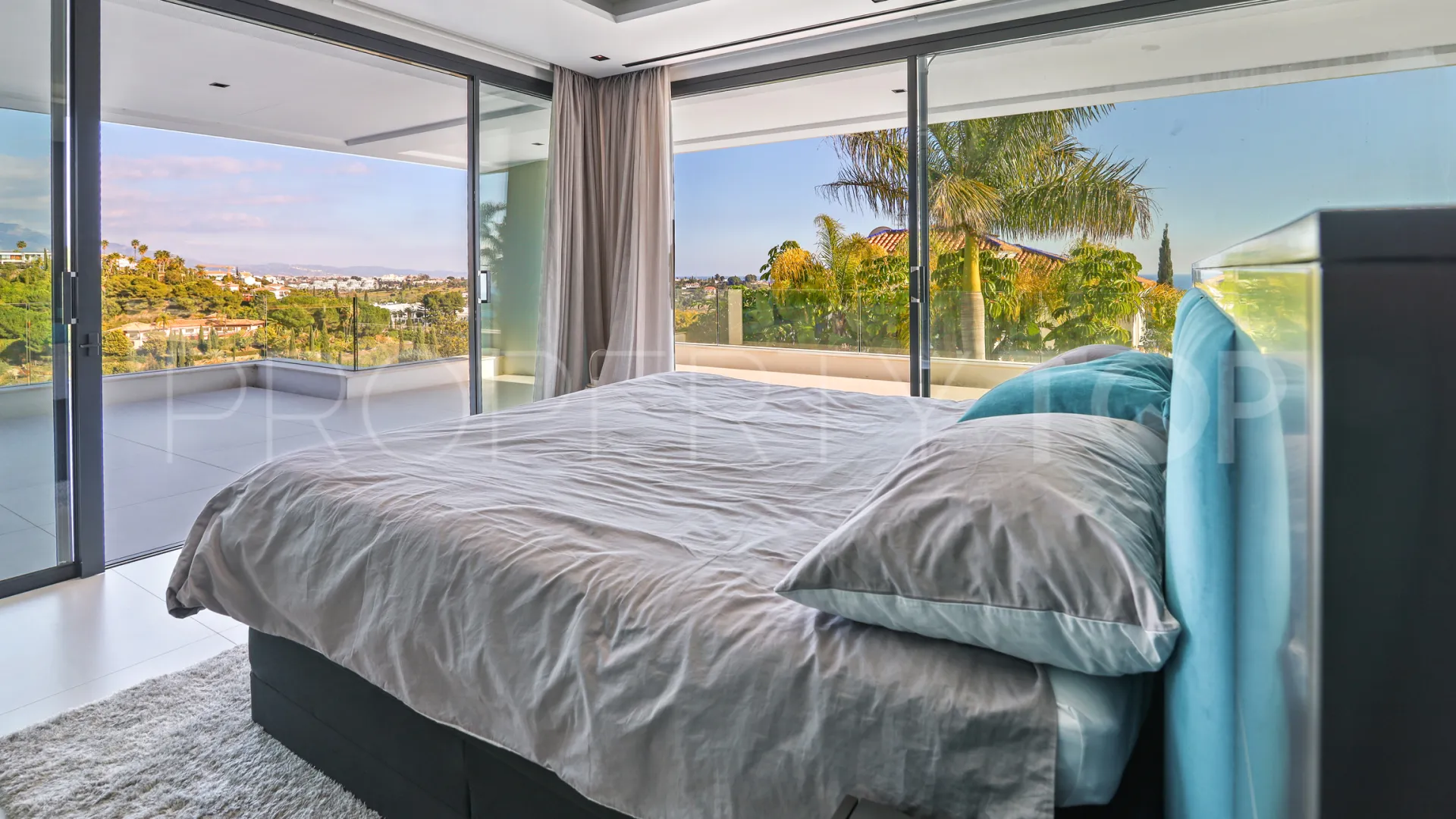 Villa a la venta de 6 dormitorios en Los Flamingos