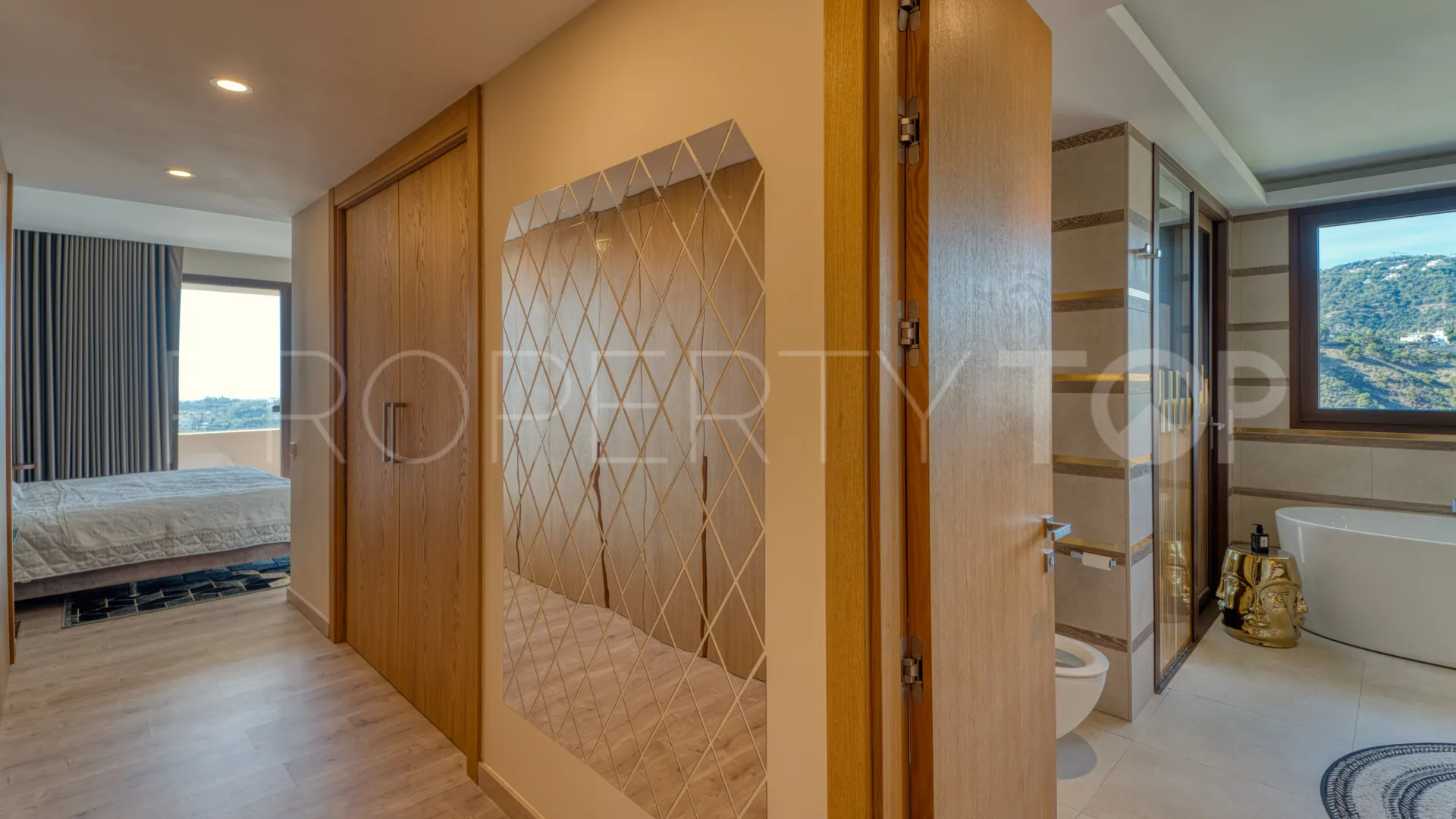 For sale 4 bedrooms apartment in La Quinta