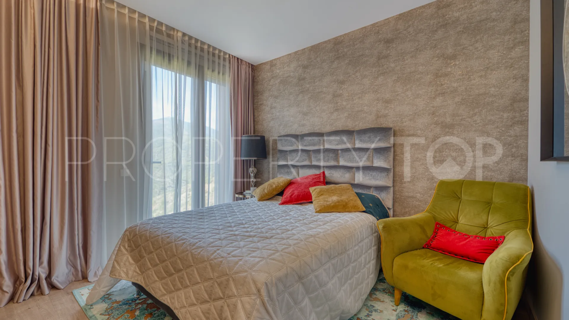 For sale 4 bedrooms apartment in La Quinta