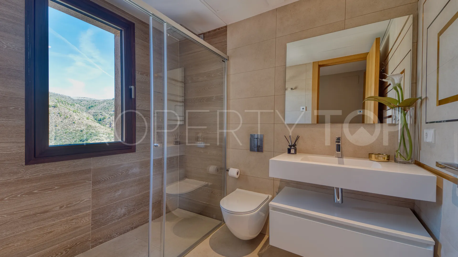 For sale 4 bedrooms apartment in La Quinta