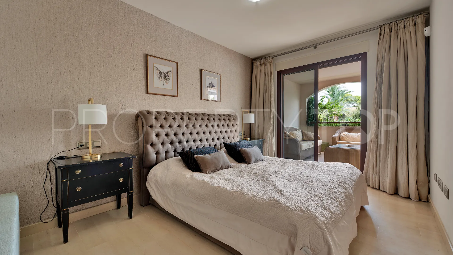 Medina de Banús 2 bedrooms apartment for sale