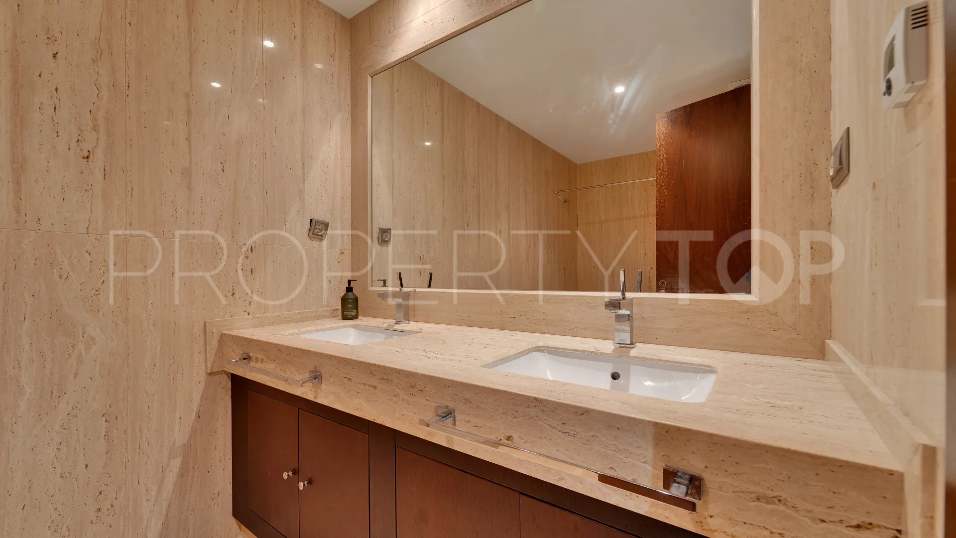 Medina de Banús 2 bedrooms apartment for sale