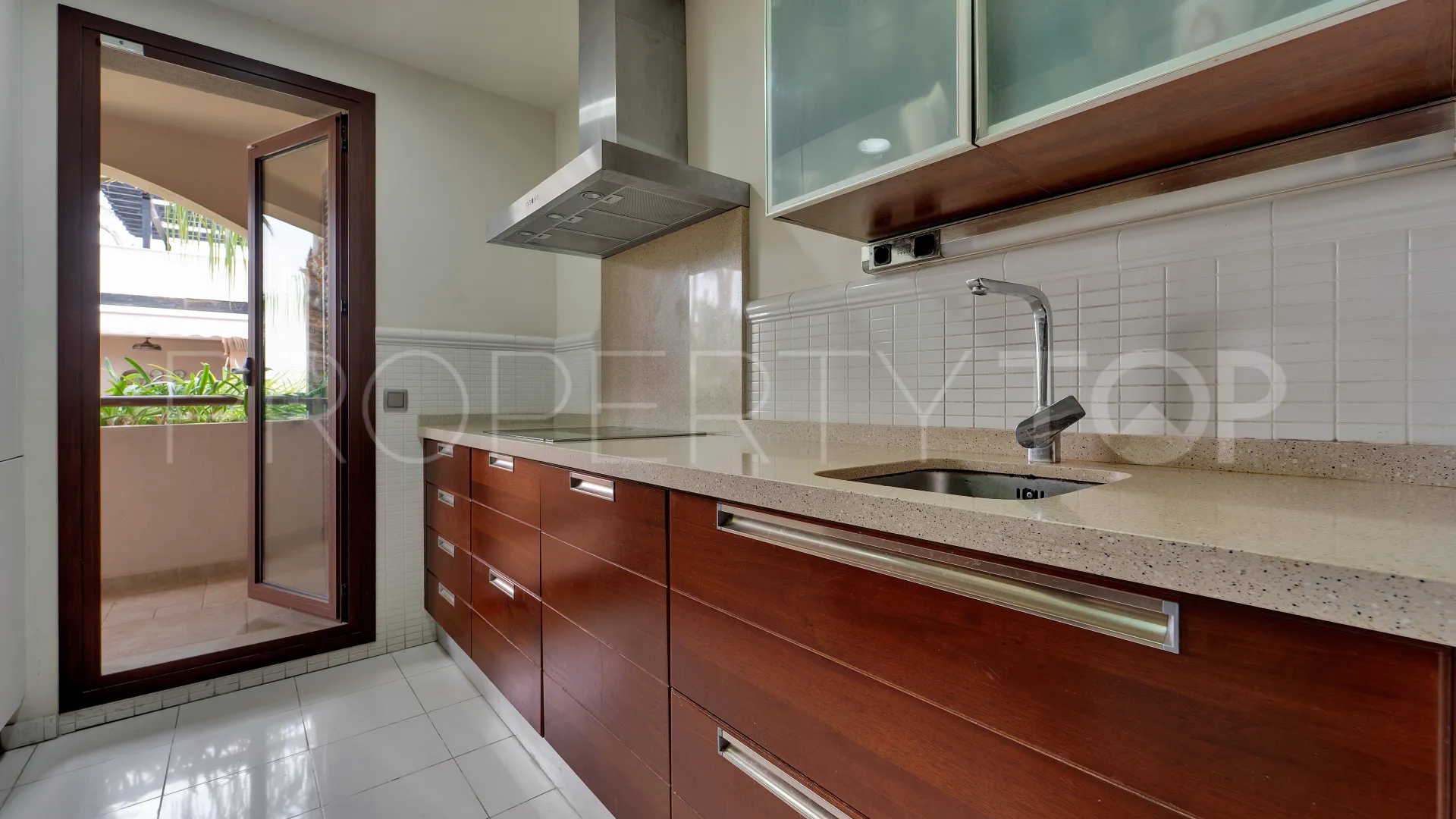 Medina de Banús 2 bedrooms apartment for sale