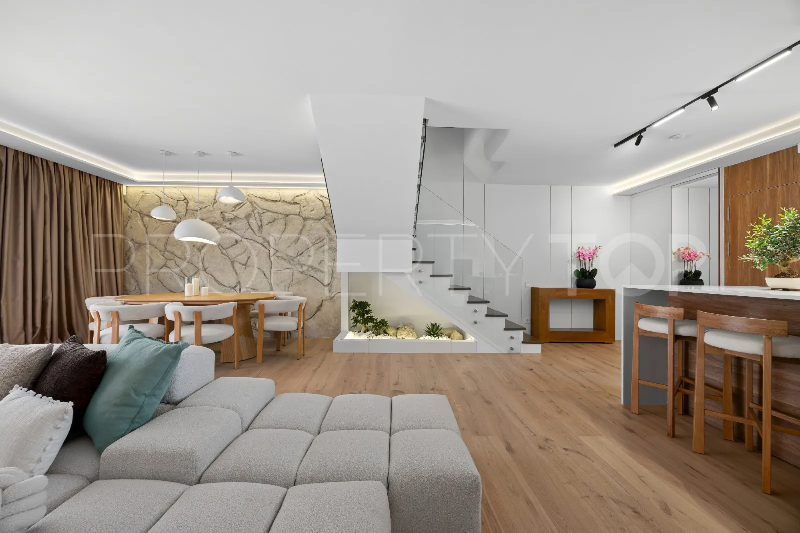 For sale 3 bedrooms town house in Marbella Golden Mile