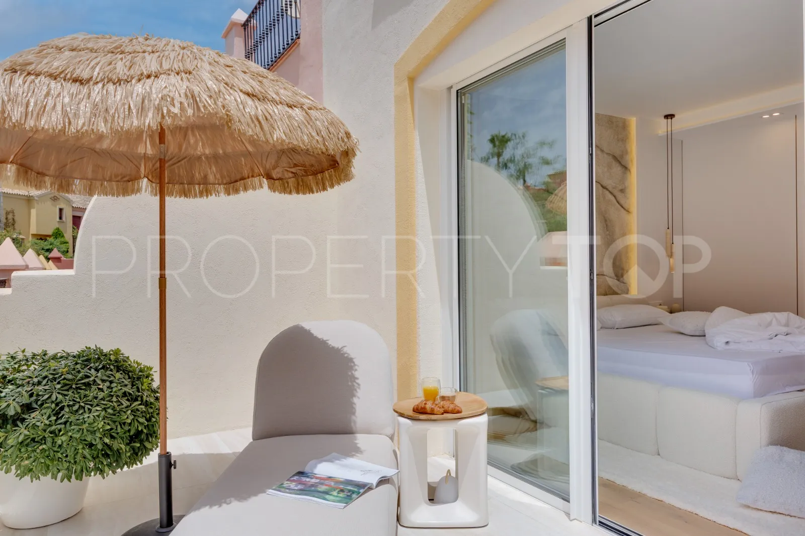 For sale 3 bedrooms town house in Marbella Golden Mile