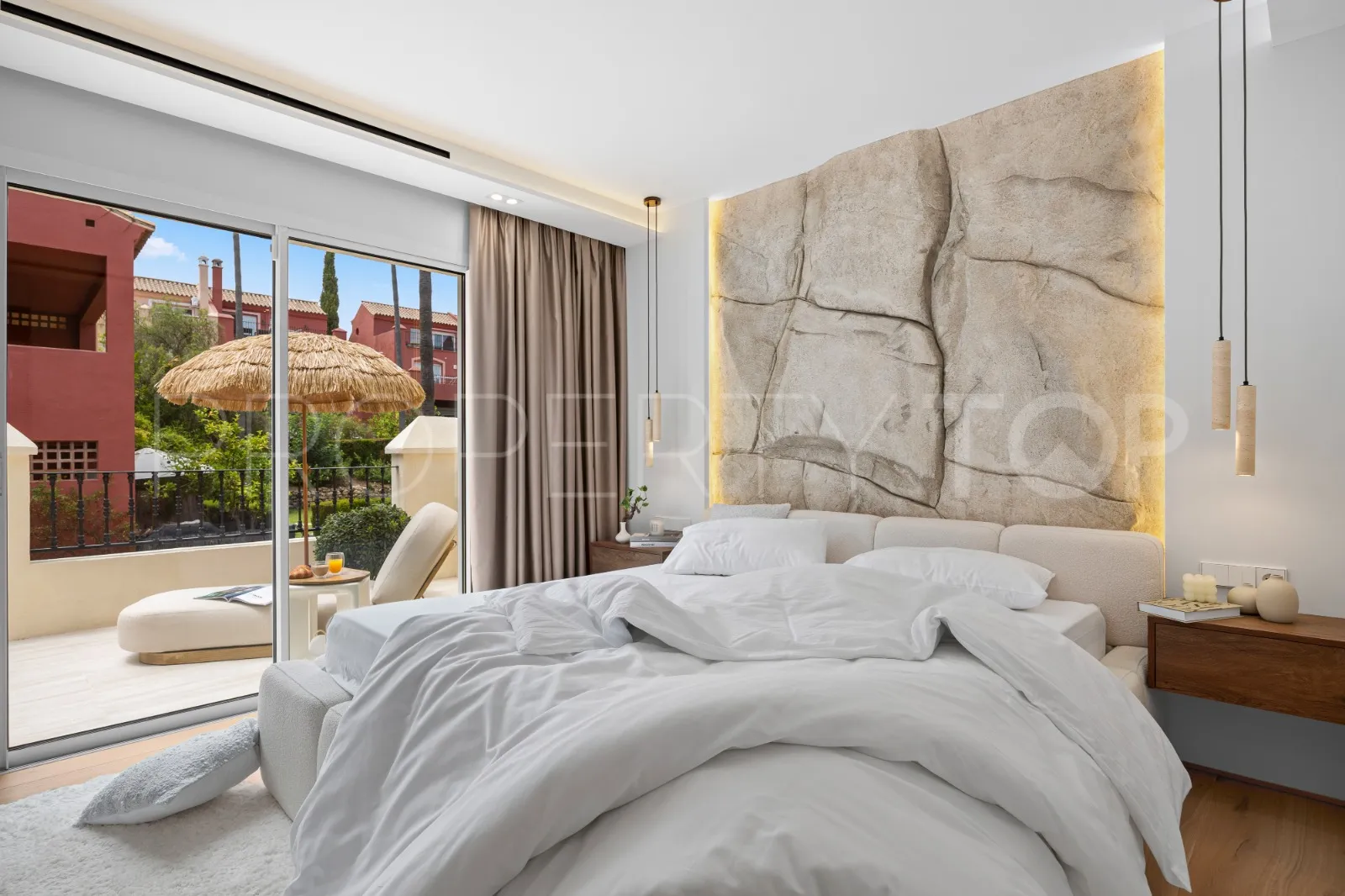 For sale 3 bedrooms town house in Marbella Golden Mile