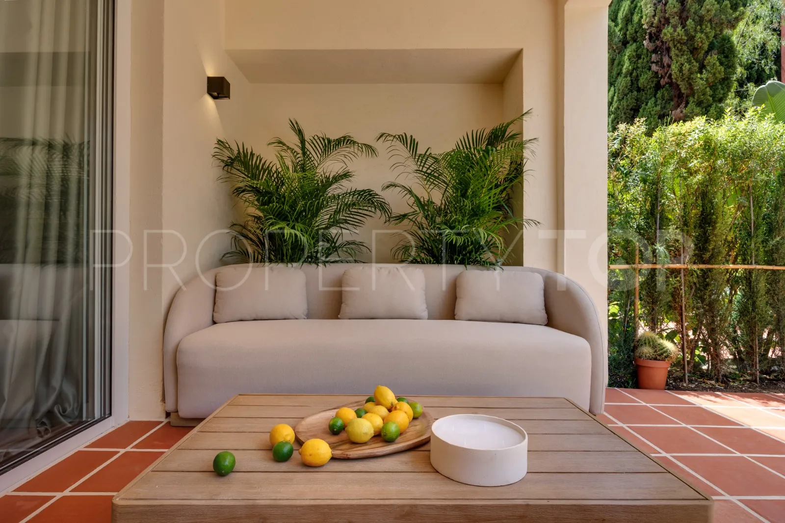 For sale 3 bedrooms town house in Marbella Golden Mile