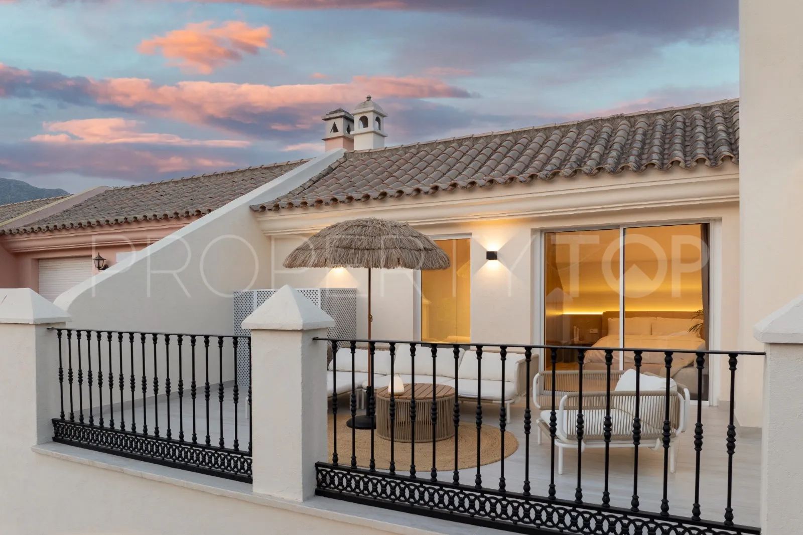 For sale 3 bedrooms town house in Marbella Golden Mile