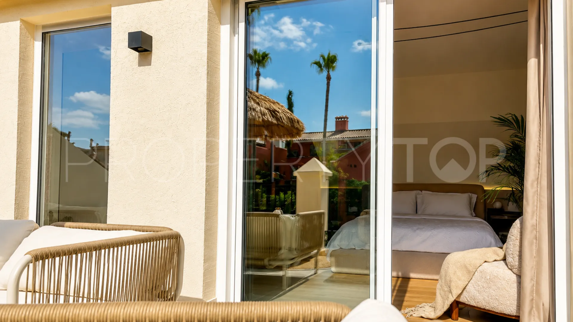 For sale 3 bedrooms town house in Marbella Golden Mile