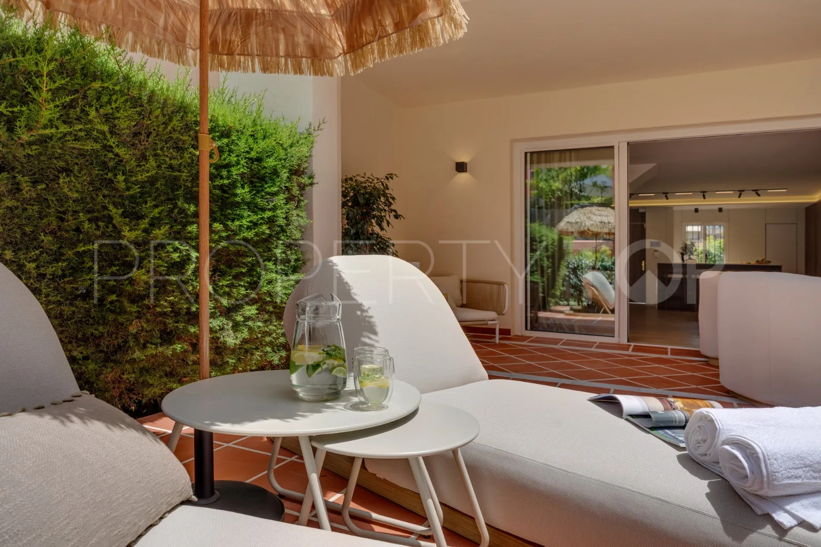 For sale 3 bedrooms town house in Marbella Golden Mile