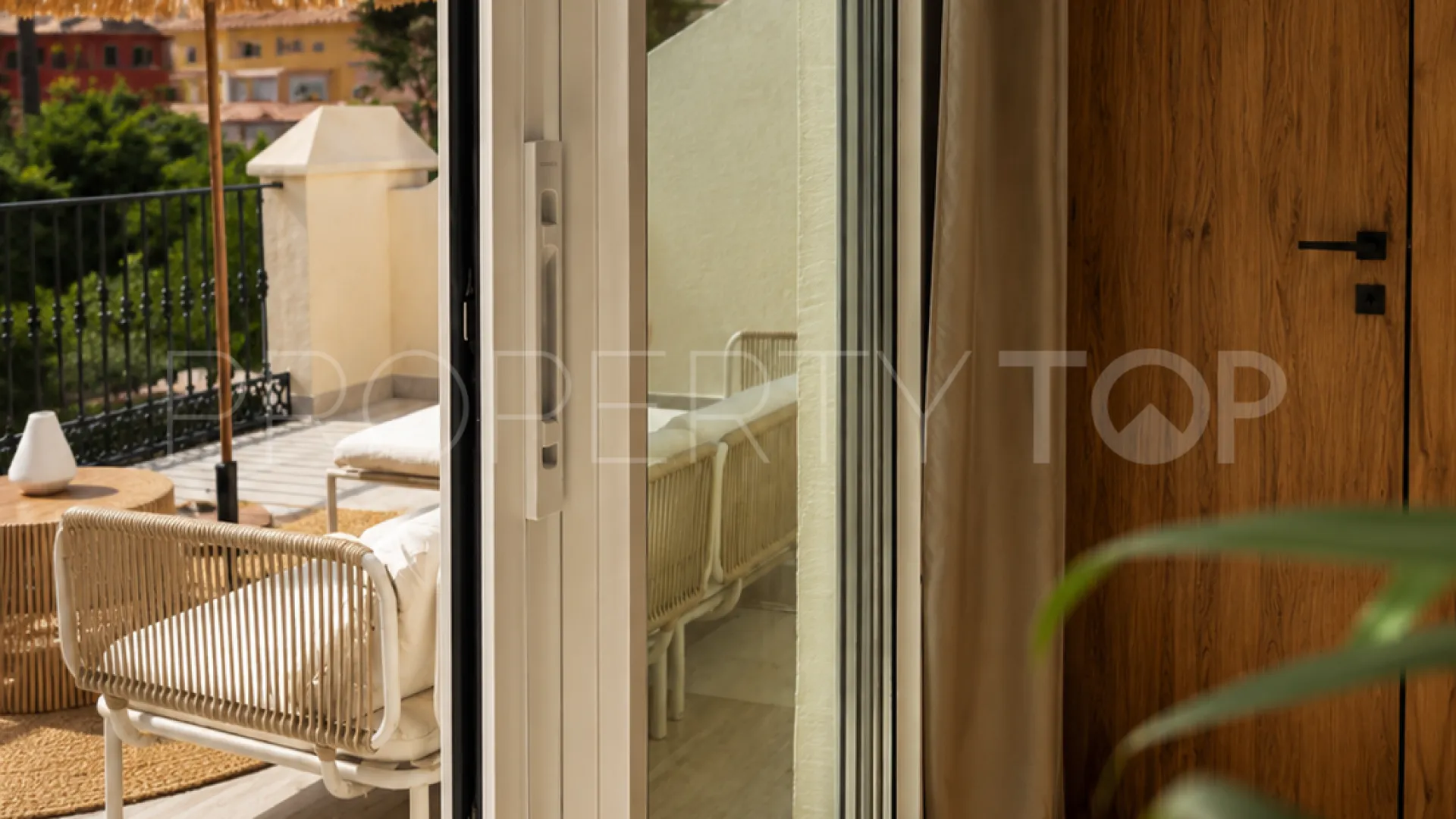 For sale 3 bedrooms town house in Marbella Golden Mile