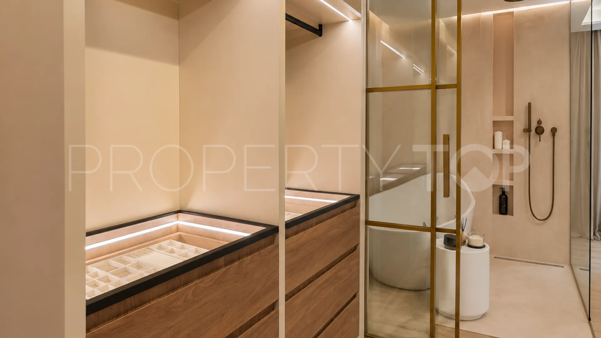 For sale 3 bedrooms town house in Marbella Golden Mile
