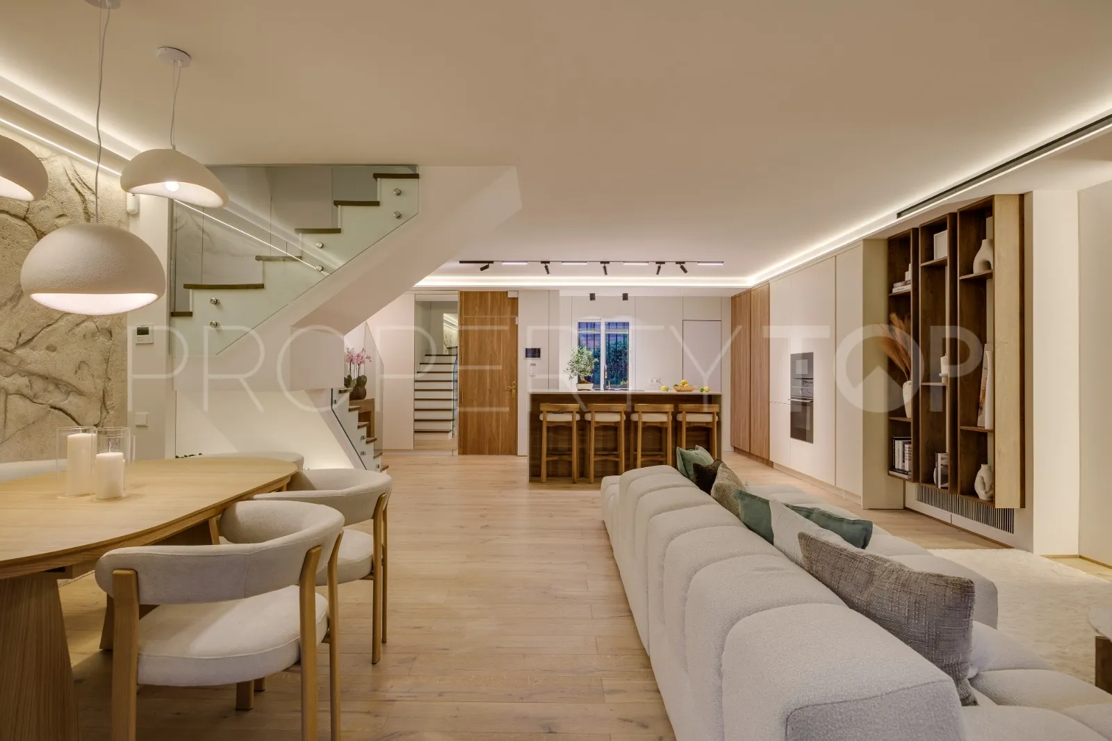 For sale 3 bedrooms town house in Marbella Golden Mile