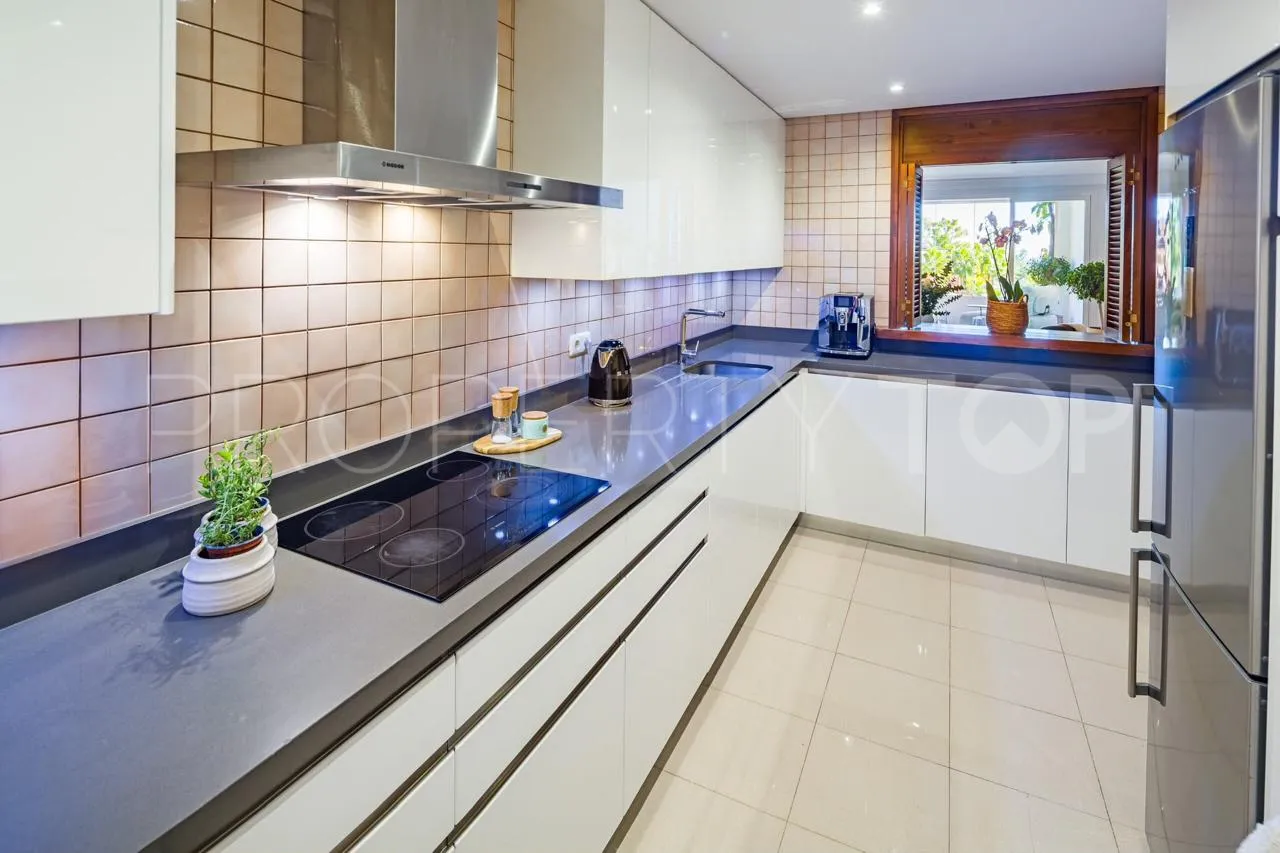 Ground floor apartment in Alminar de Marbella for sale