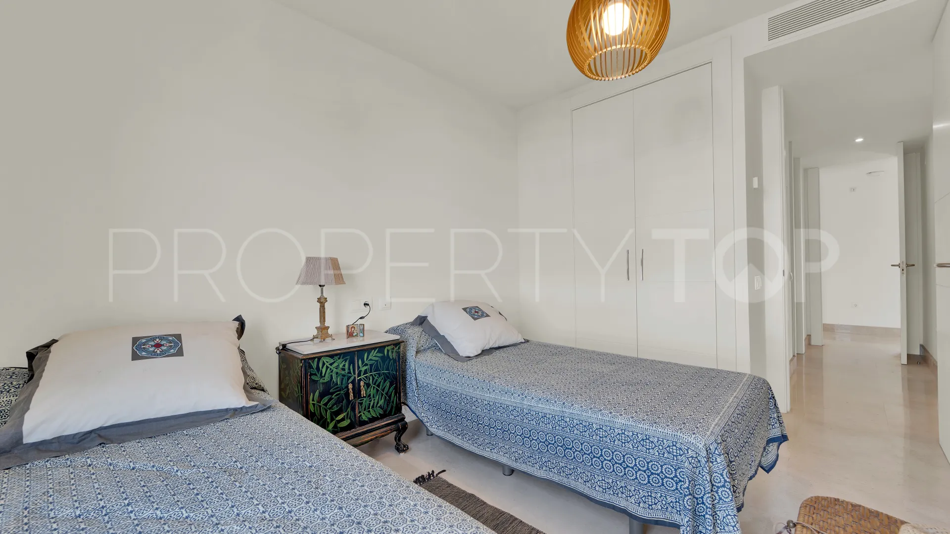 Buy apartment in Manilva with 3 bedrooms