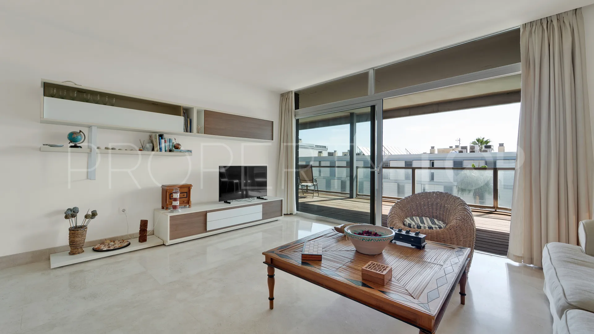Buy apartment in Manilva with 3 bedrooms