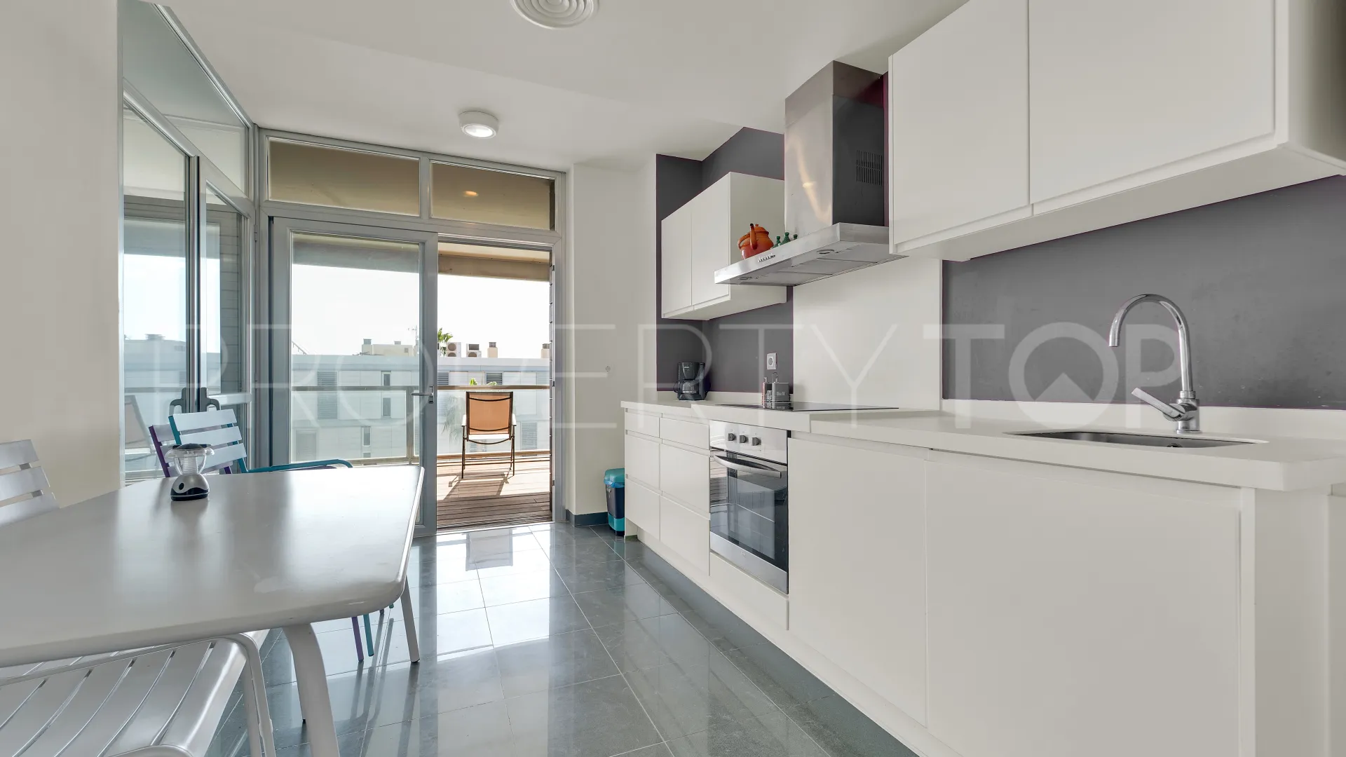Buy apartment in Manilva with 3 bedrooms