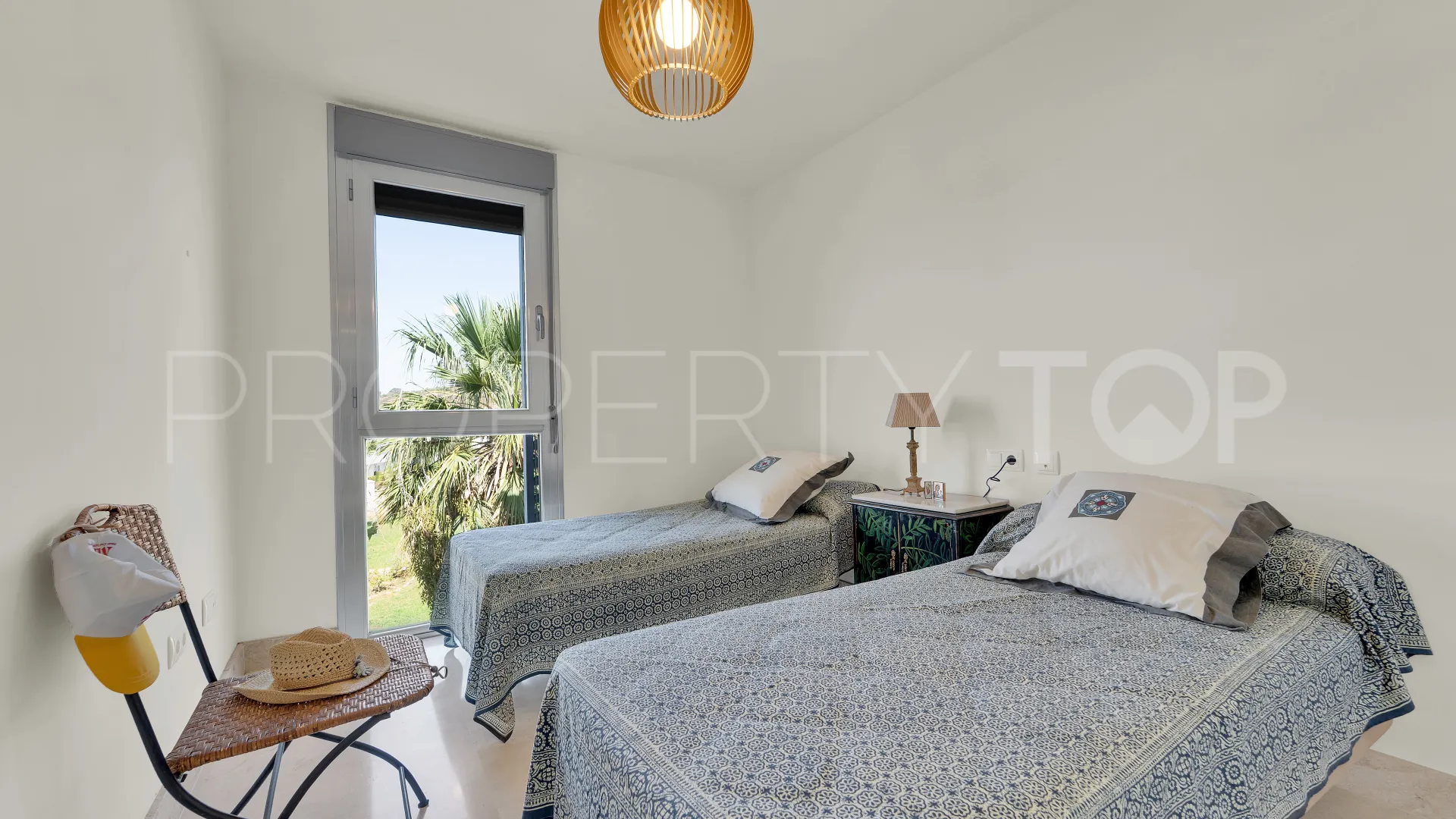 Buy apartment in Manilva with 3 bedrooms